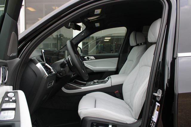 used 2026 BMW X7 car, priced at $87,042