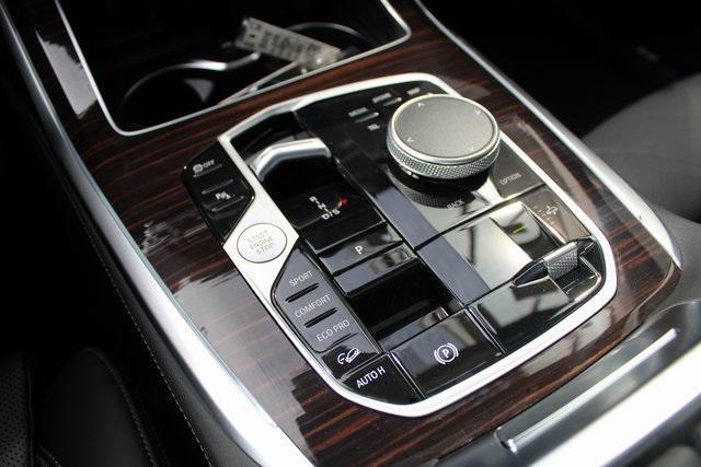 new 2026 BMW X7 car, priced at $89,425