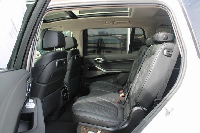 new 2026 BMW X7 car, priced at $89,425