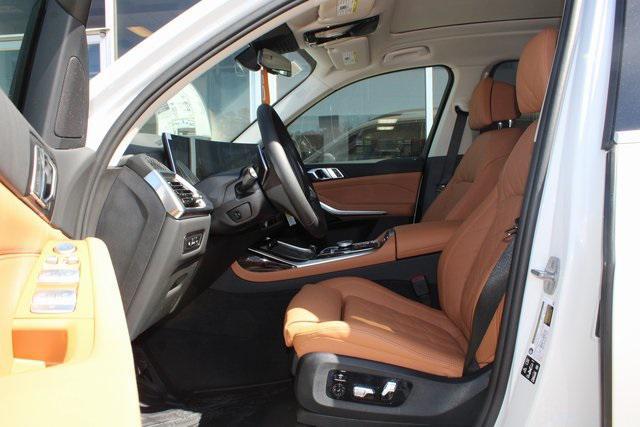new 2025 BMW X7 car, priced at $87,960