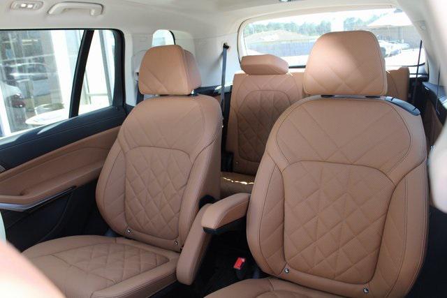 new 2025 BMW X7 car, priced at $87,960