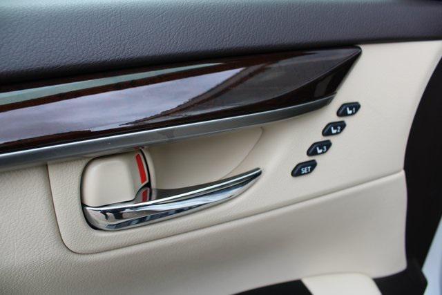 used 2016 Lexus ES 350 car, priced at $18,415