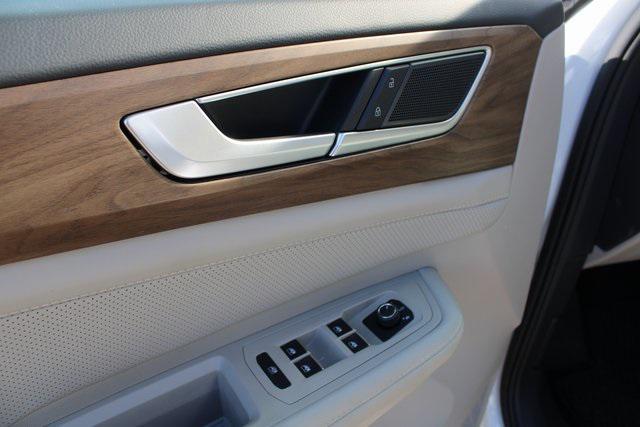 used 2025 Volkswagen Atlas car, priced at $34,110