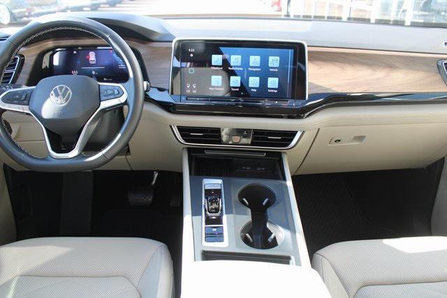 used 2025 Volkswagen Atlas car, priced at $34,110