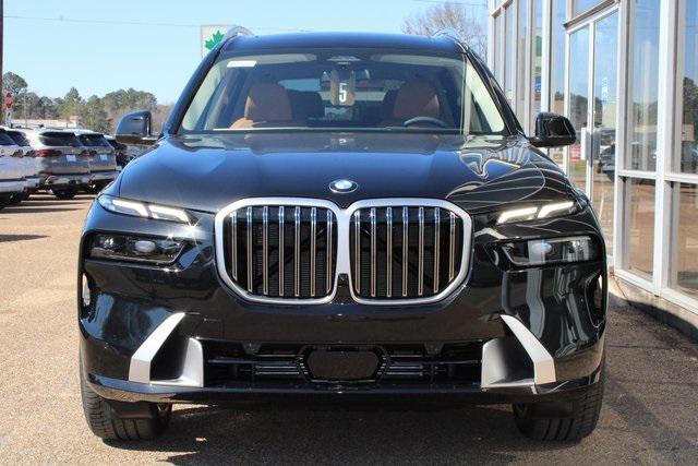 new 2025 BMW X7 car, priced at $92,710