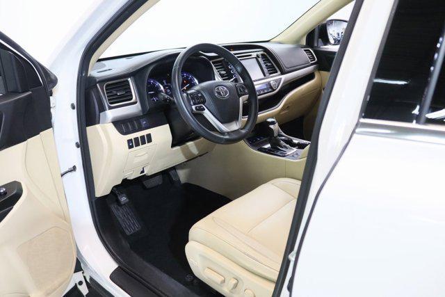used 2016 Toyota Highlander car, priced at $17,550
