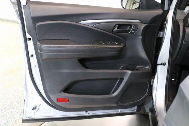 used 2022 Honda Pilot car, priced at $35,950