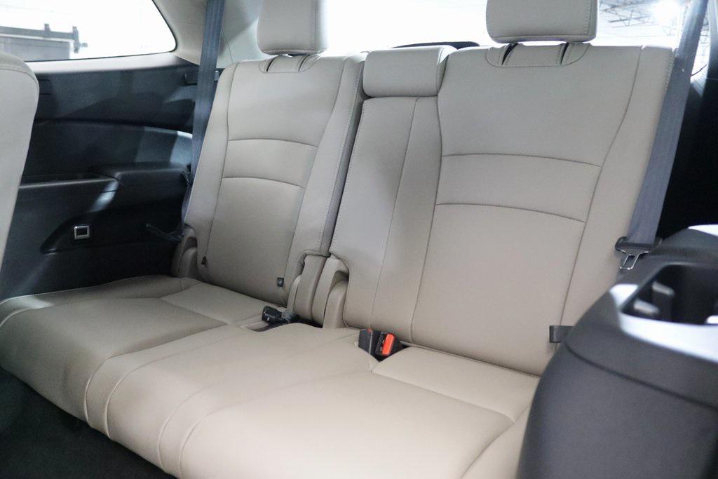 used 2021 Honda Pilot car, priced at $29,875