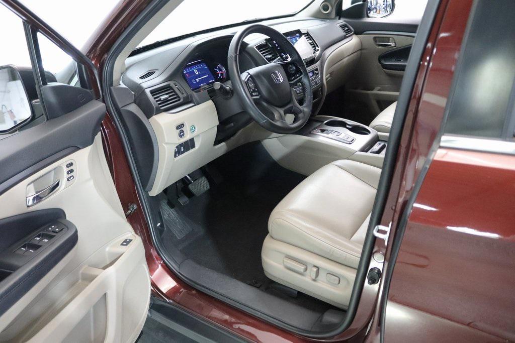 used 2021 Honda Pilot car, priced at $29,875