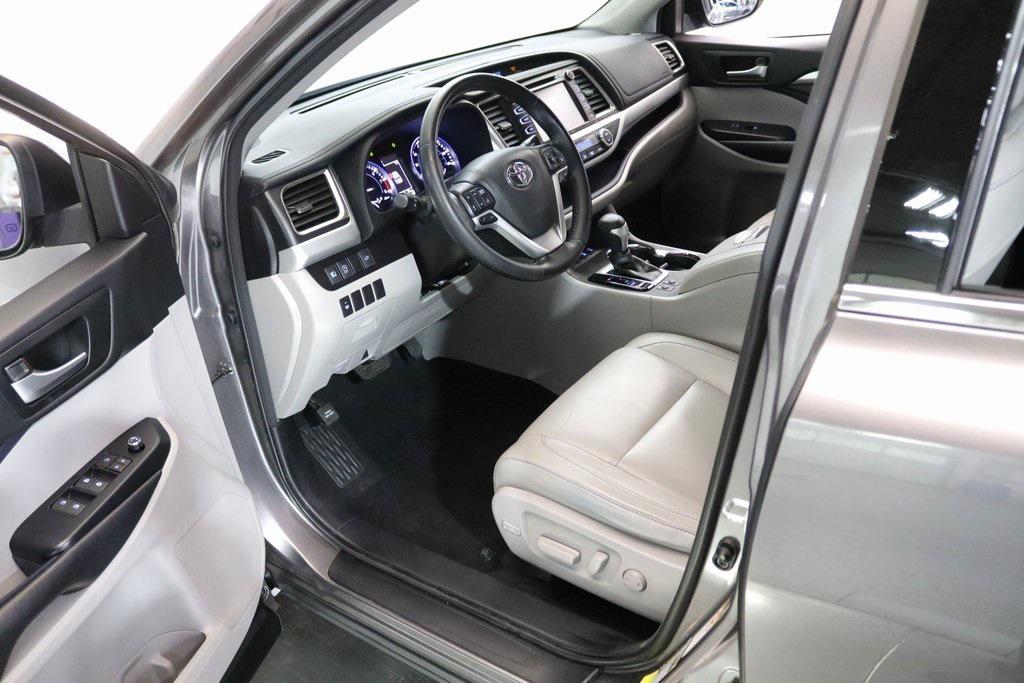 used 2018 Toyota Highlander car, priced at $28,685