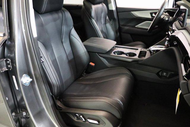 used 2025 Acura MDX car, priced at $53,950