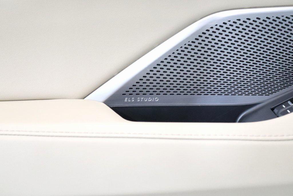 used 2023 Acura MDX car, priced at $41,650