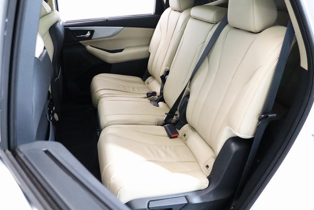 used 2023 Acura MDX car, priced at $41,650