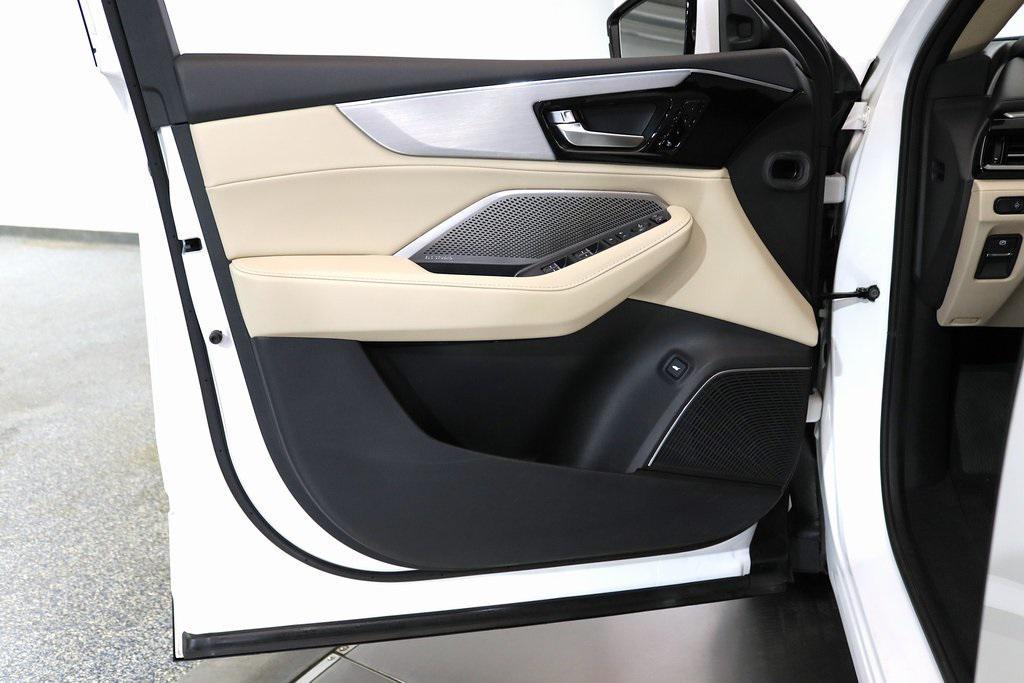 used 2023 Acura MDX car, priced at $41,650