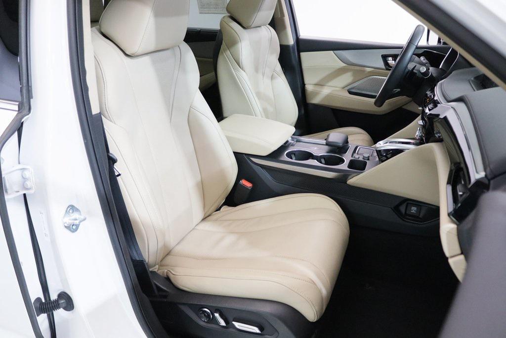 used 2023 Acura MDX car, priced at $41,650