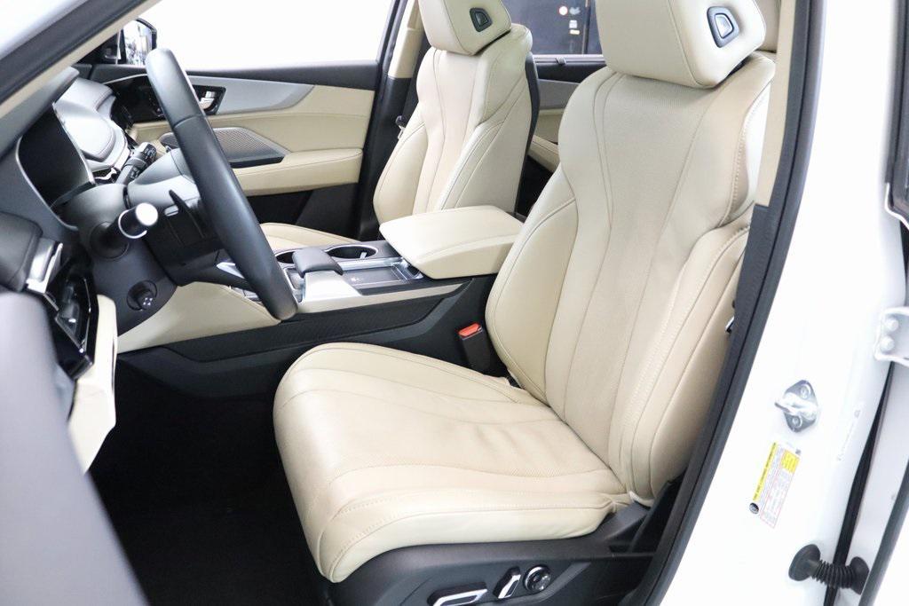 used 2023 Acura MDX car, priced at $41,650