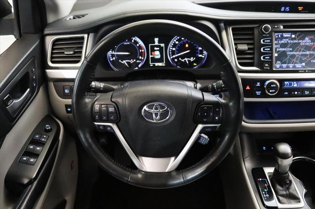 used 2015 Toyota Highlander car, priced at $20,950