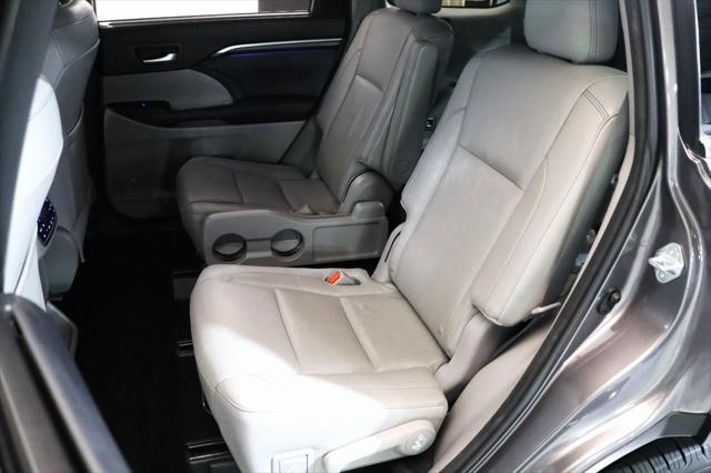 used 2015 Toyota Highlander car, priced at $20,950