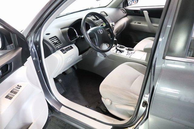 used 2012 Toyota Highlander car, priced at $13,425