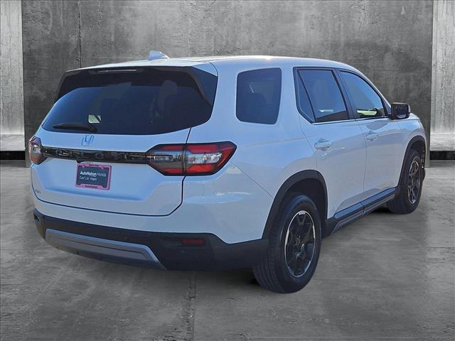 new 2025 Honda Pilot car, priced at $49,650