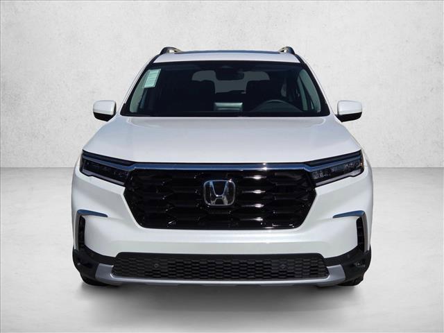 new 2025 Honda Pilot car, priced at $48,160