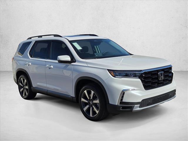 new 2025 Honda Pilot car, priced at $48,160