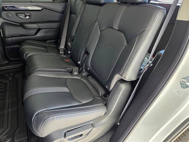 new 2025 Honda Pilot car, priced at $48,160