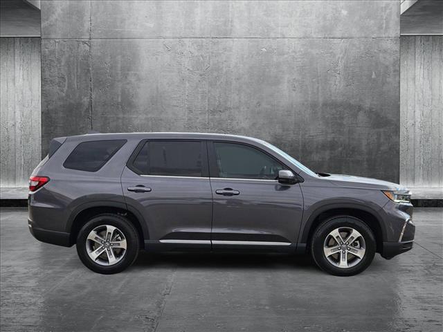 used 2025 Honda Pilot car, priced at $42,641