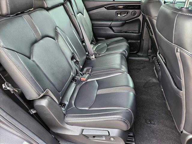 used 2025 Honda Pilot car, priced at $42,641