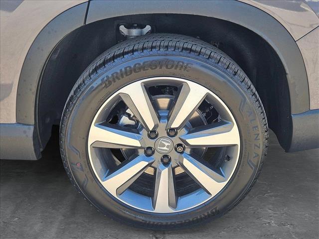 new 2025 Honda Pilot car, priced at $50,421