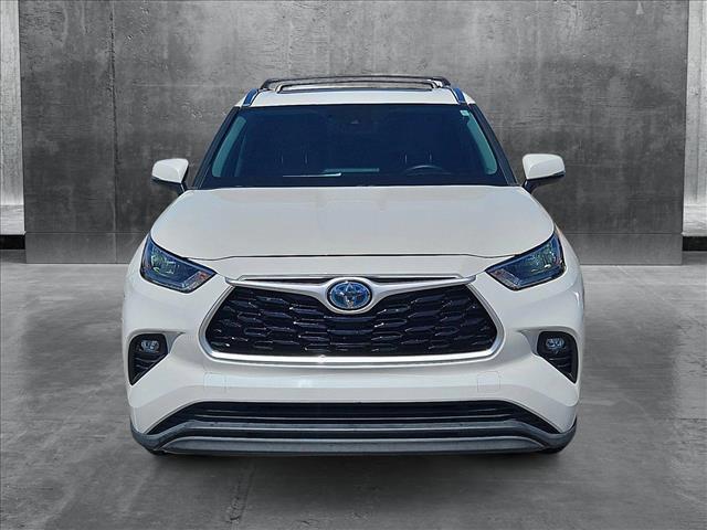 used 2020 Toyota Highlander Hybrid car, priced at $31,992