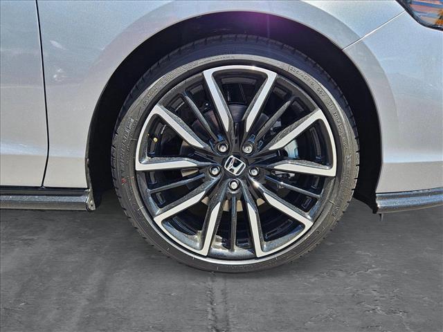 new 2025 Honda Accord Hybrid car, priced at $37,803