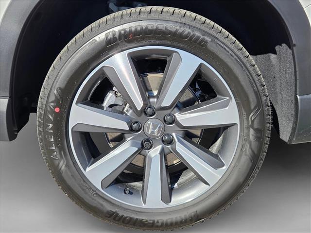 new 2025 Honda Pilot car, priced at $48,160