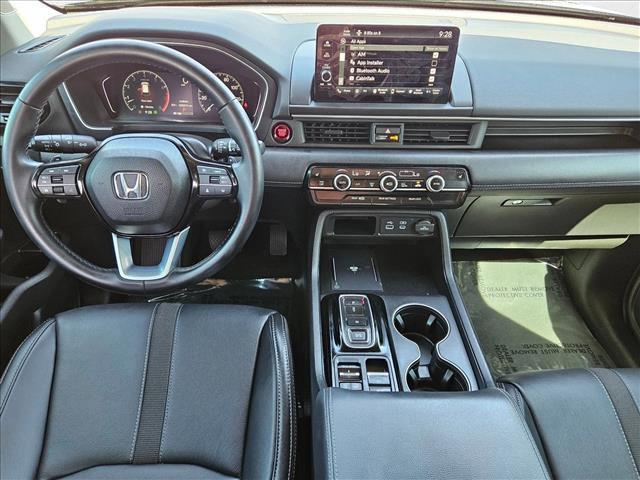 used 2025 Honda Pilot car, priced at $38,949