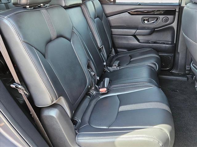 used 2025 Honda Pilot car, priced at $38,949