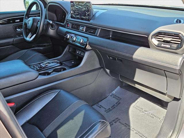 used 2025 Honda Pilot car, priced at $38,949