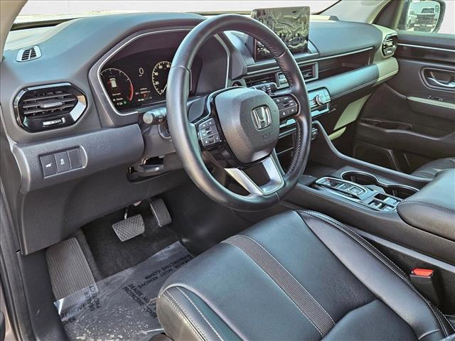 used 2025 Honda Pilot car, priced at $38,949