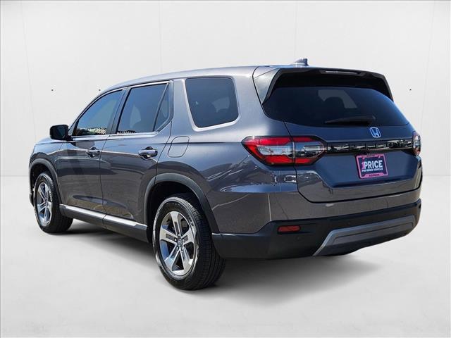 used 2025 Honda Pilot car, priced at $38,949
