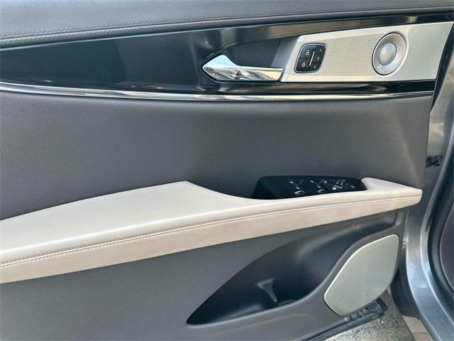 used 2021 Lincoln Nautilus car, priced at $25,925