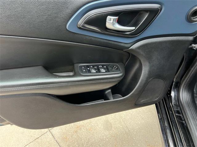 used 2015 Chrysler 200 car, priced at $8,995