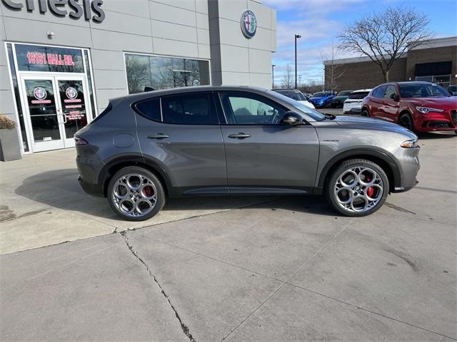 new 2024 Alfa Romeo Tonale car, priced at $54,872