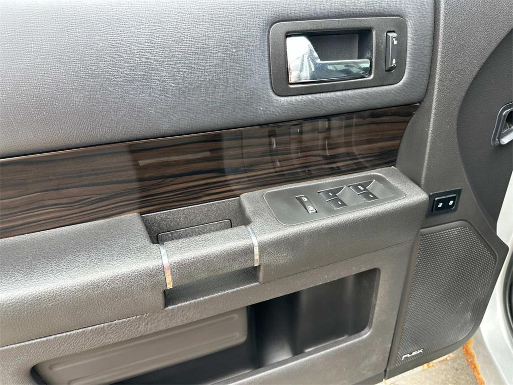 used 2014 Ford Flex car, priced at $4,250