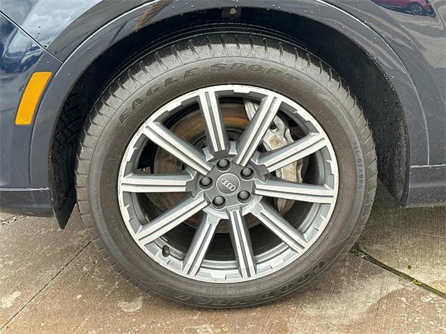 used 2017 Audi Q7 car, priced at $16,425