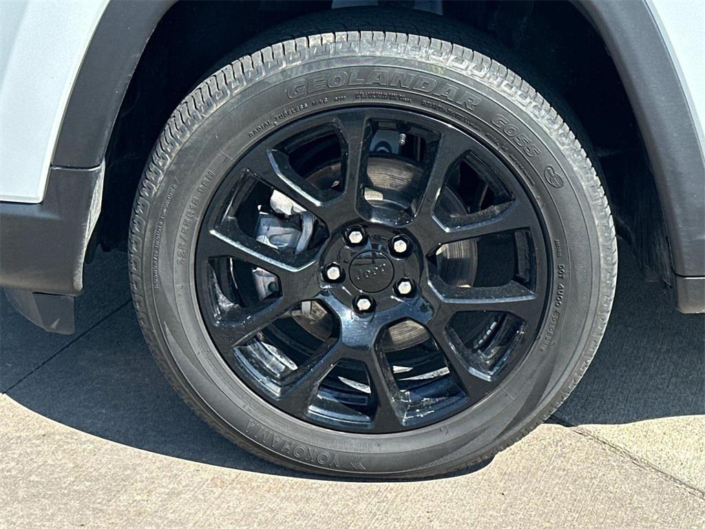used 2022 Jeep Compass car, priced at $21,415