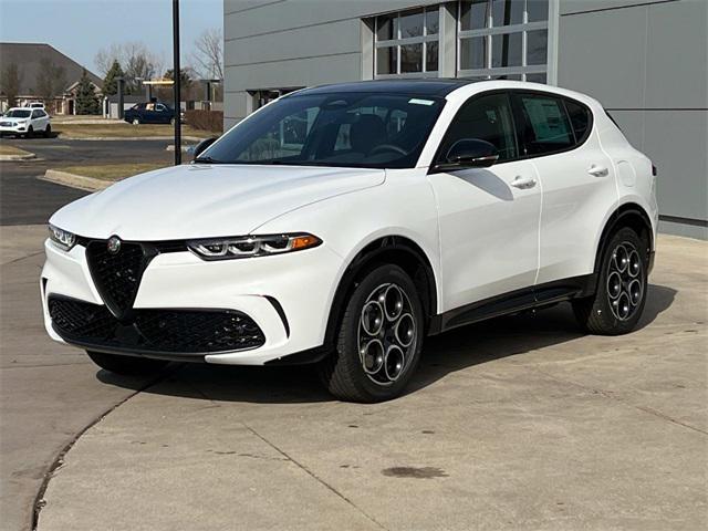new 2025 Alfa Romeo Tonale car, priced at $46,438