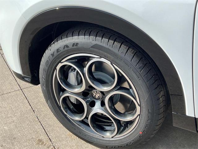 new 2025 Alfa Romeo Tonale car, priced at $46,438