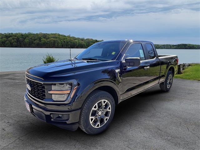 new 2024 Ford F-150 car, priced at $38,492