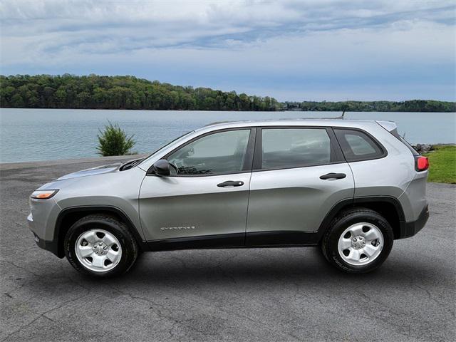 used 2016 Jeep Cherokee car, priced at $14,995