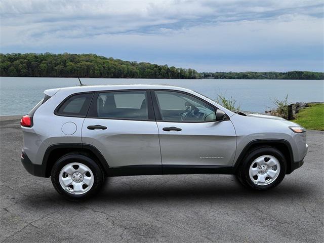 used 2016 Jeep Cherokee car, priced at $14,995