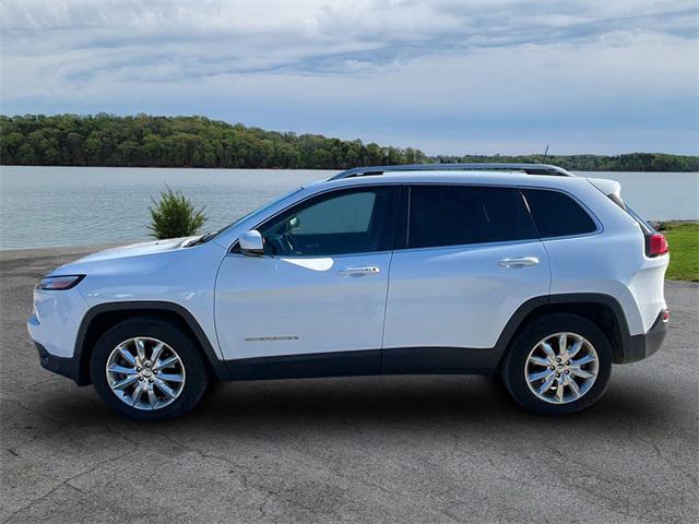 used 2017 Jeep Cherokee car, priced at $12,995